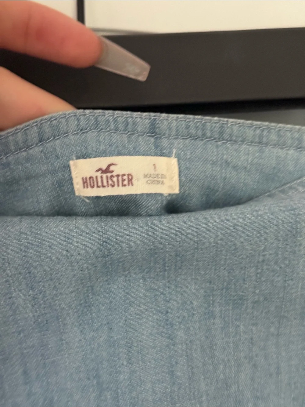 Hollister Chambray Flowy Skirt | Size 1 | Excellent